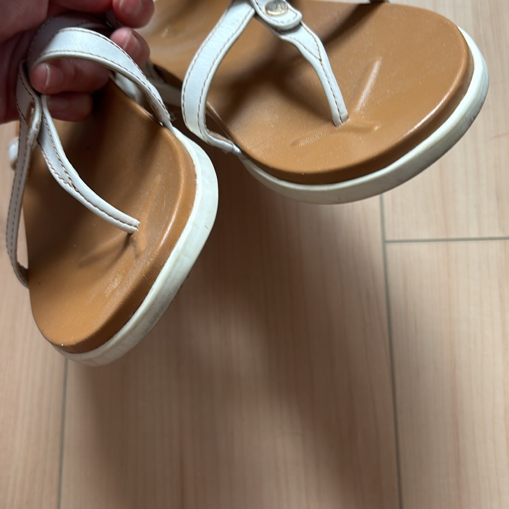 Vionic Palm Veranda Strapy Slingback Sandal. White. Size 9 - Picture 3 of 5